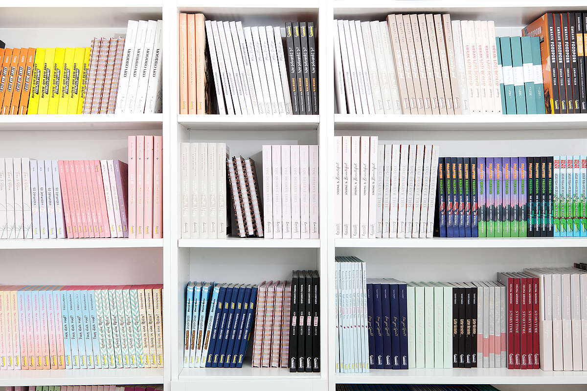 Bücherregal Community Editions